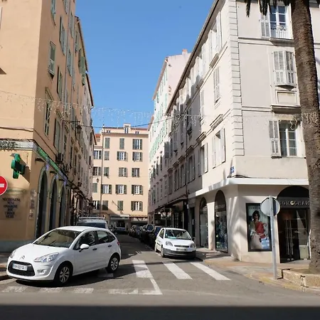 Le Pigeonnier Apartment