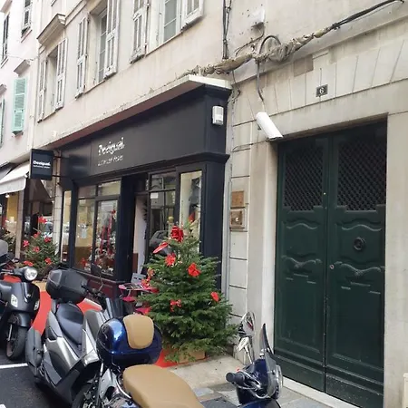 Le Pigeonnier Apartment *