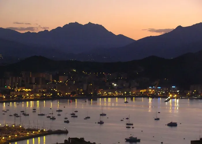 Le Pigeonnier شقة